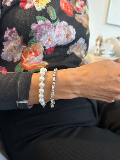 Baroque White Pearl Bracelet
