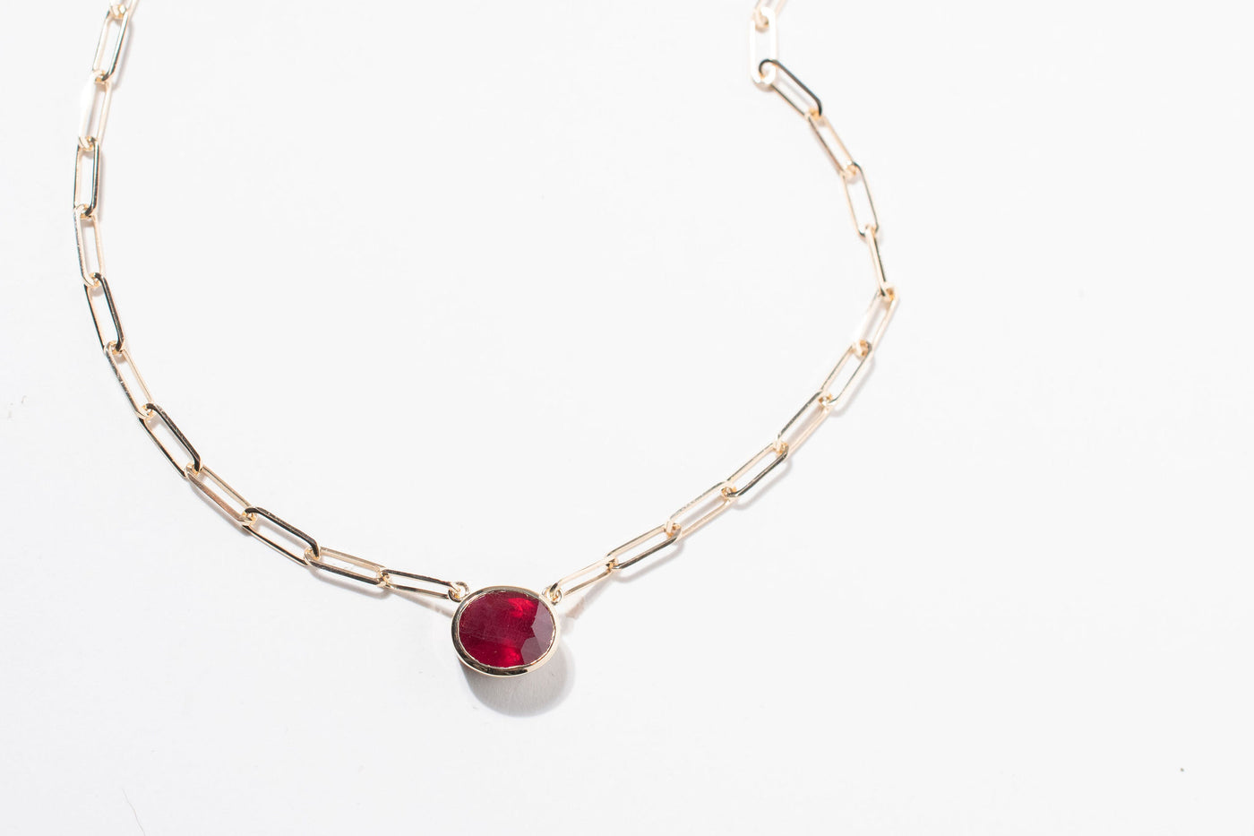 4ct Oval Ruby Necklace - 14k yellow gold