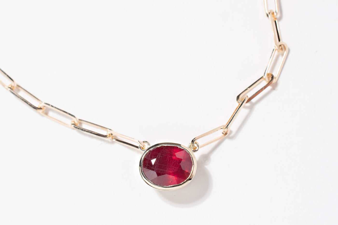 4ct Oval Ruby Necklace - 14k yellow gold