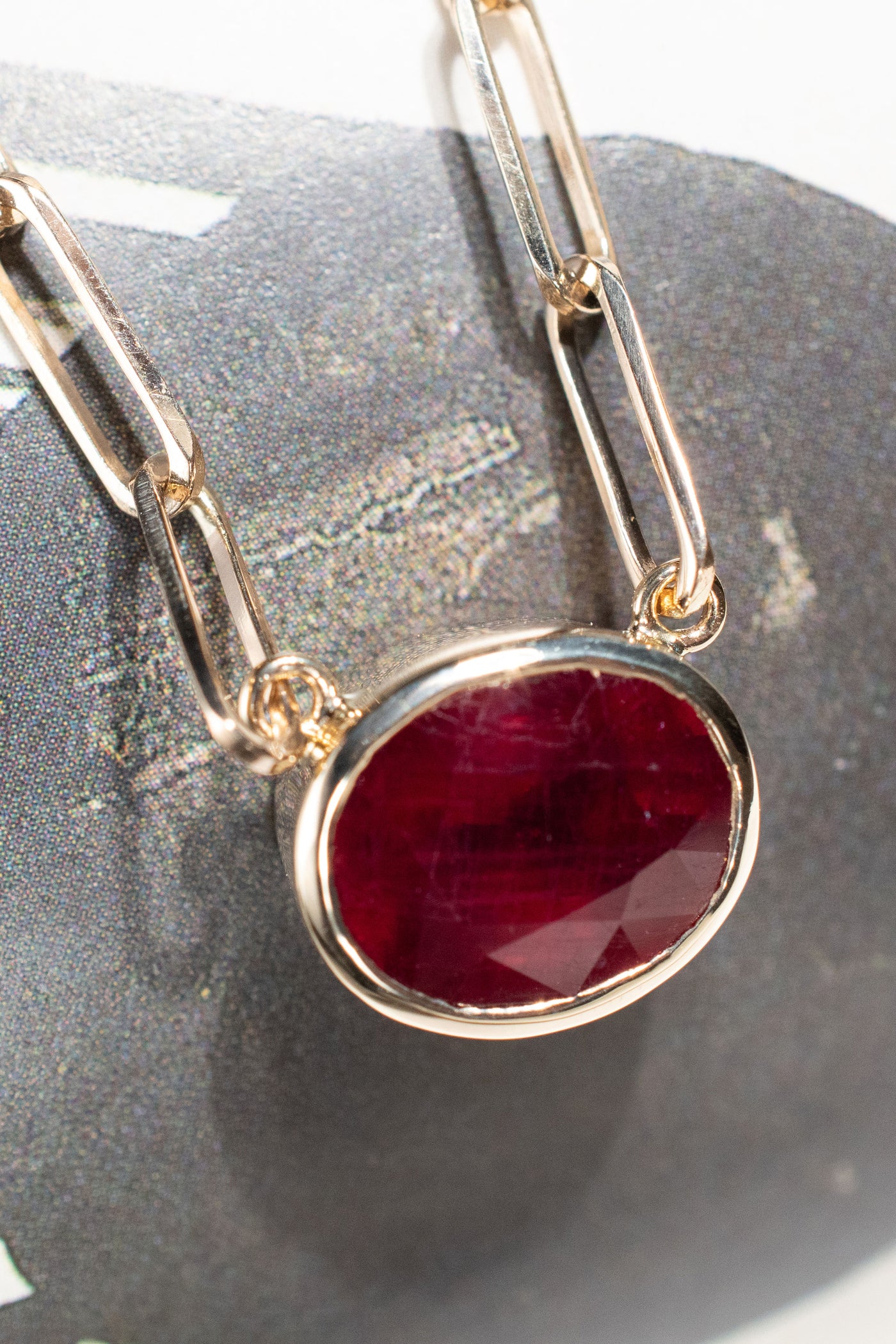 4ct Oval Ruby Necklace - 14k yellow gold