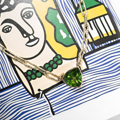 11.5ct Vivid Green Peridot Necklace - 14k yellow gold