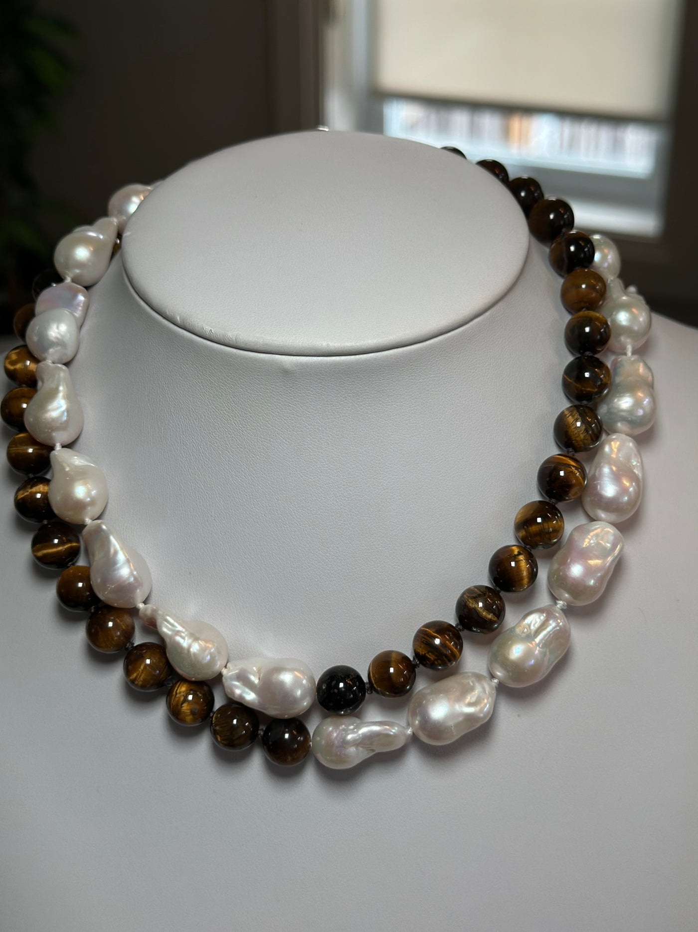 Half Tiger - Baroque Pearl Necklace 18 inch