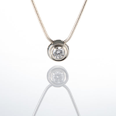 2ct Moissanite Pendant - Double Bezel