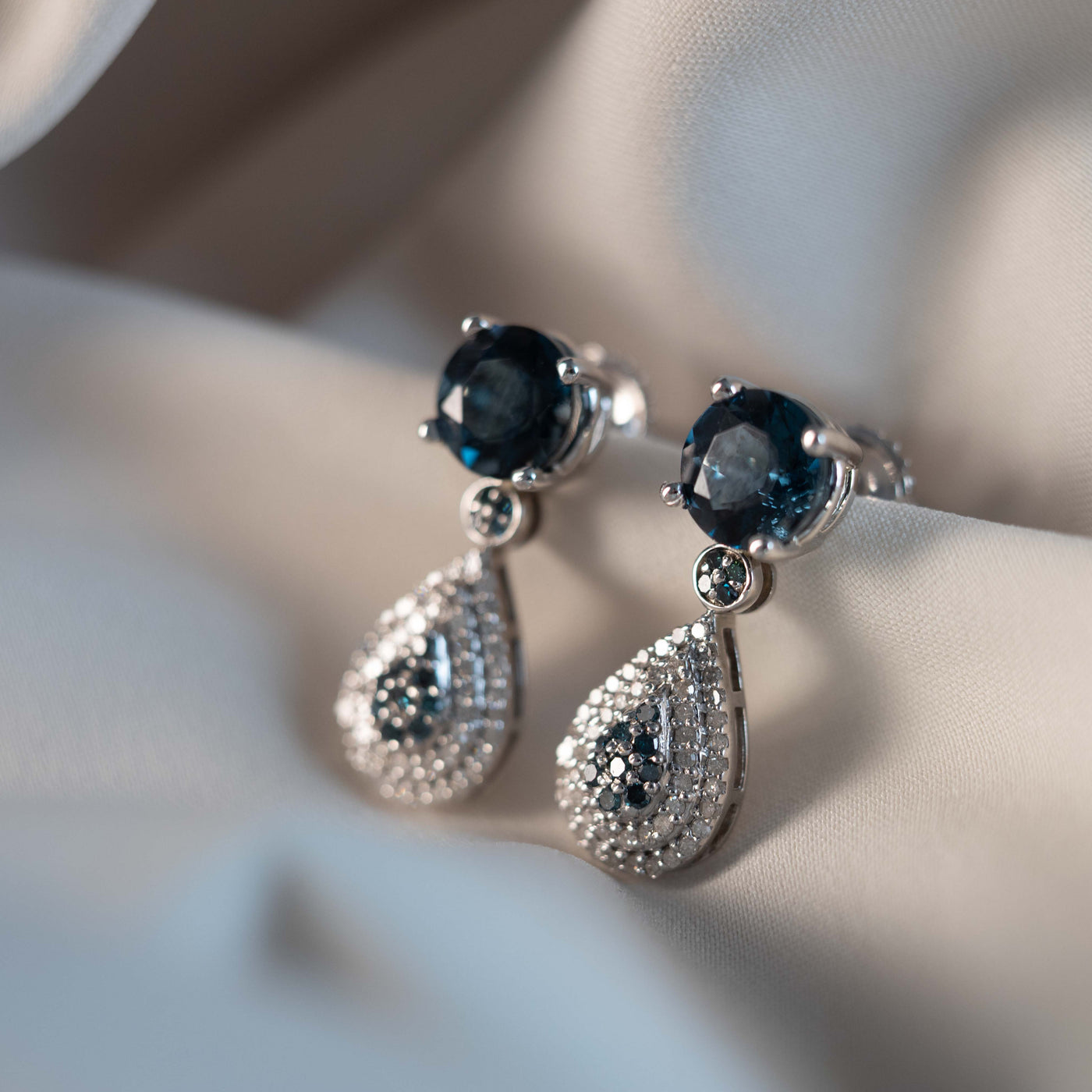 Blue and white diamond Earrings