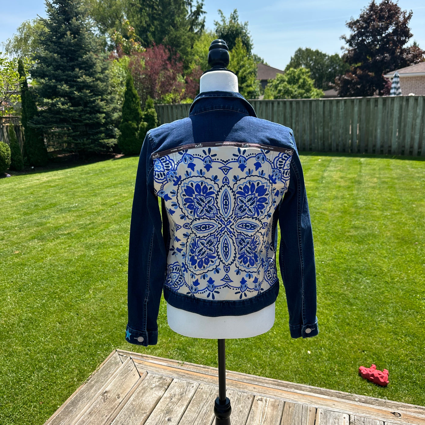 Blue Flower Cream Scarf Jean Jacket - M