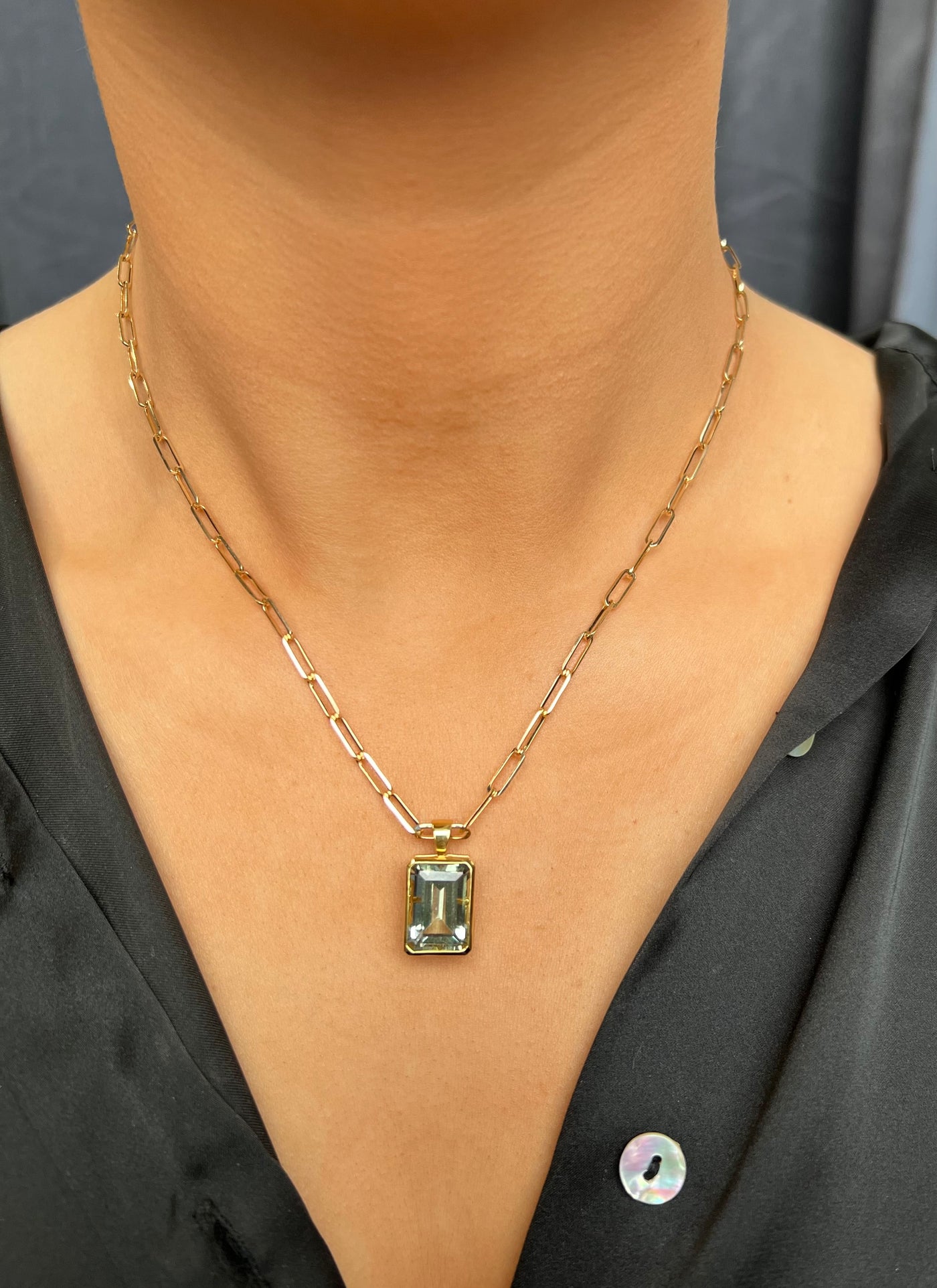 12ct Hestia Green Amethyst Pendant & Paperclip Chain 14k Gold