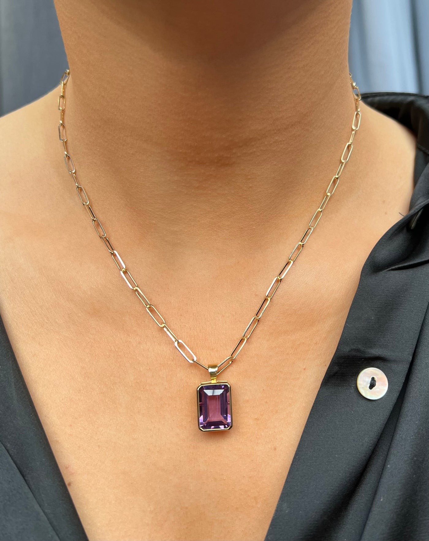 12ct Iris Purple Amethyst Pendant & Paperclip Chain - 14k Gold