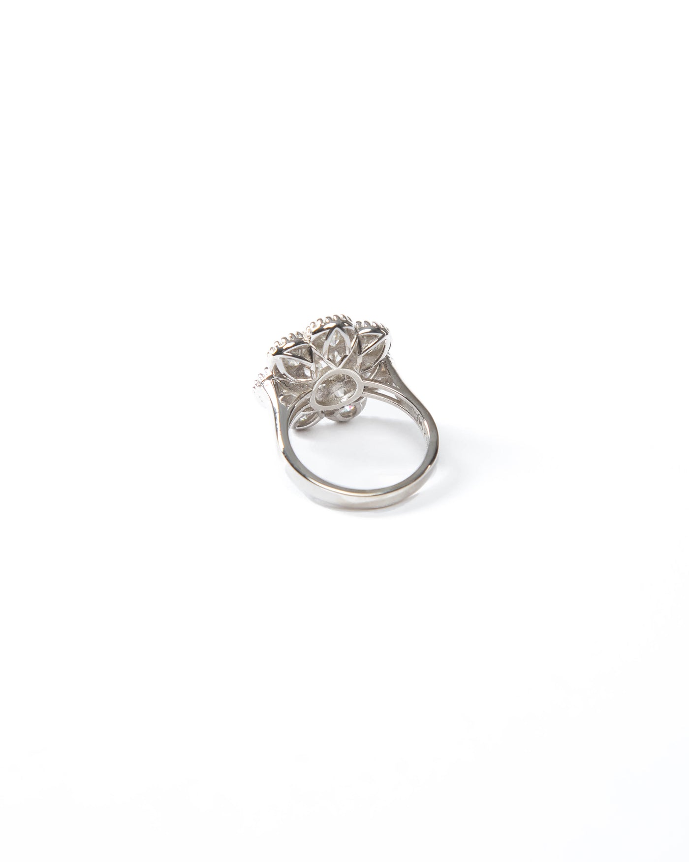 Bloom Ring - Moissanites