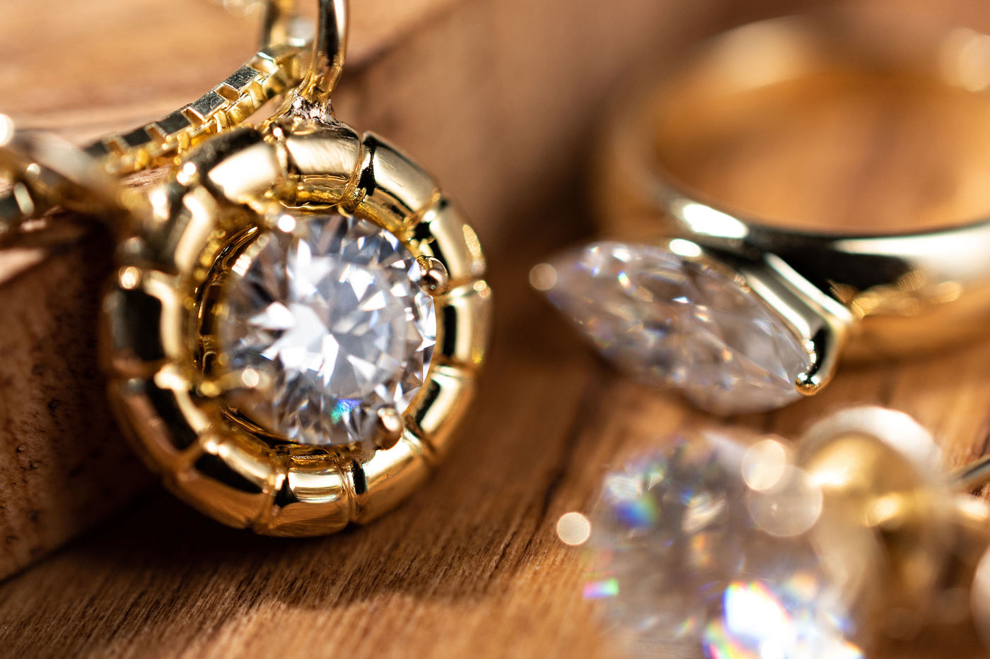 1ct Round Pendant Necklace - 10k Yellow Gold
