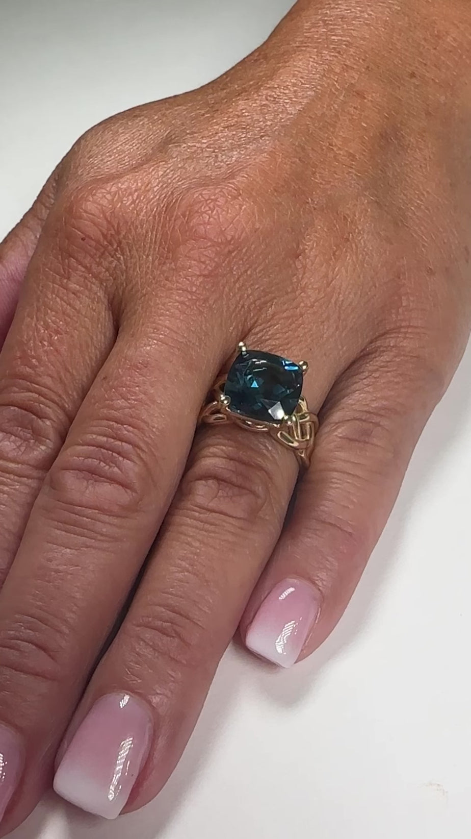 10ct London Blue Topaz Ring - 14k Yellow Gold