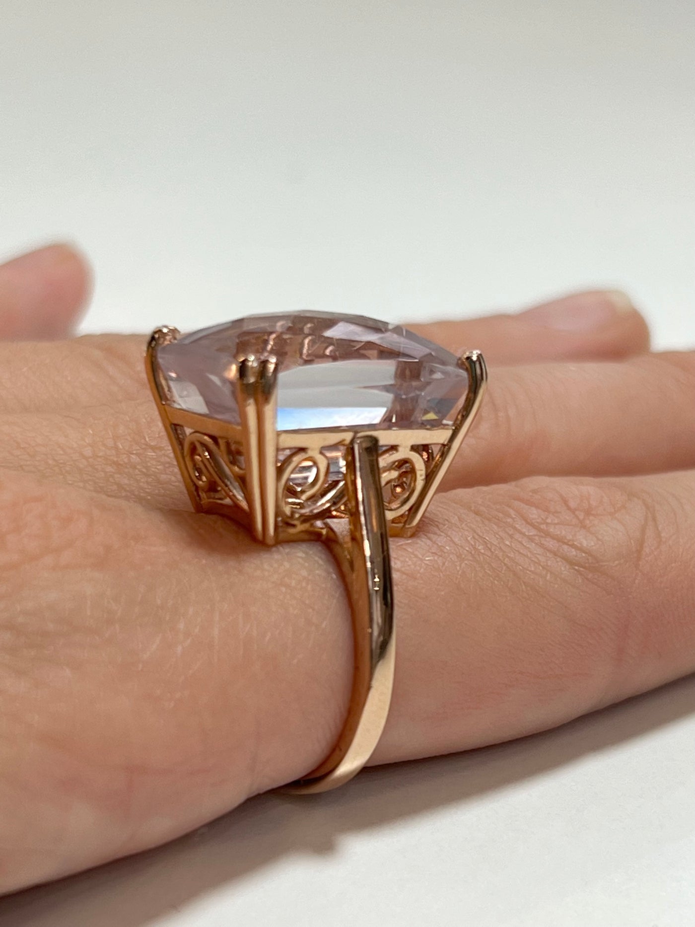 20ct Pink Kunzite Cocktail Ring - 10k Rose Gold