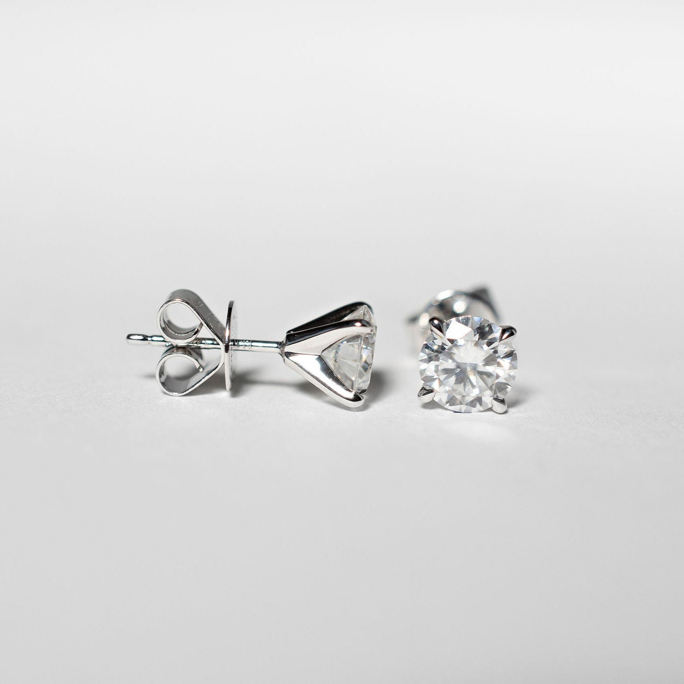 2ct VVS1 14k white Gold Moissanite Studs