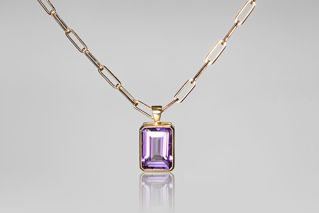 12ct Iris Purple Amethyst Pendant & Paperclip Chain - 14k Gold